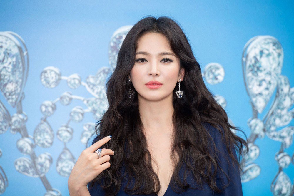 Song Hye Kyo,  Jeon Ji Hyun,  Kim Soo Hyun,  Hyun Bin ảnh 4 Song Hye Kyo,  Jeon Ji Hyun,  Kim Soo Hyun,  Hyun Bin anh 4