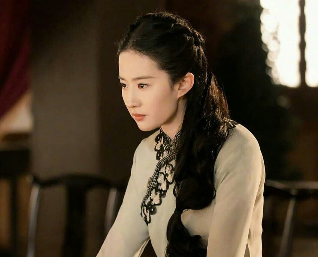 Luu Diec Phi,  Mulan,  Nam Yen Trai but luc anh 5