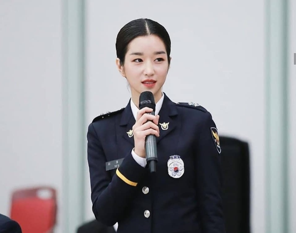 IU,  Seo Ye Ji,  Dien thi co sao,  Hotel del Luna anh 1