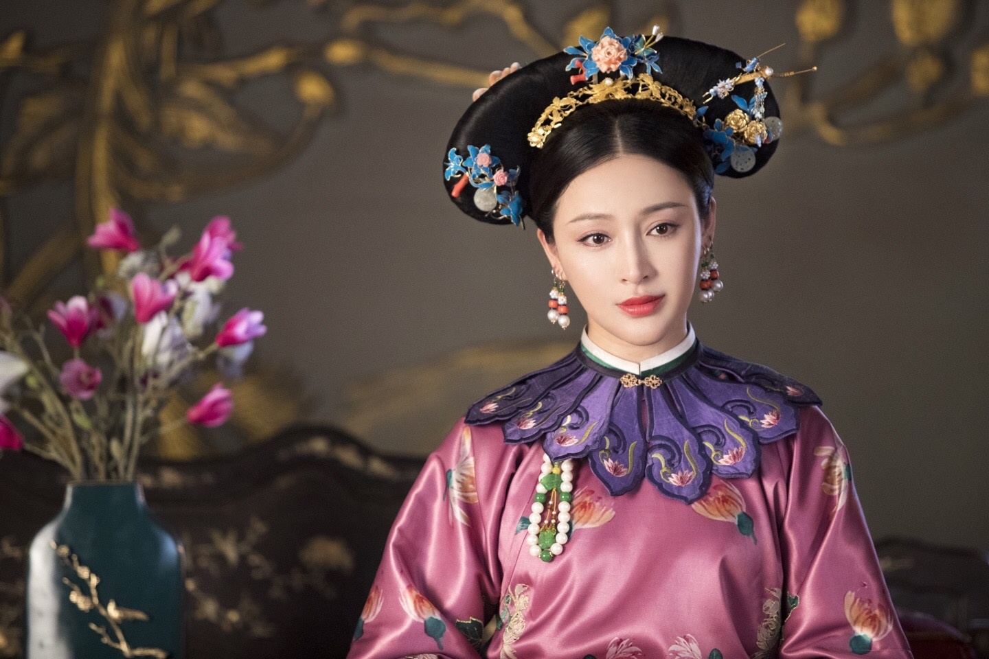 Can Dinh Dinh,  Tan Thuy Hu anh 1