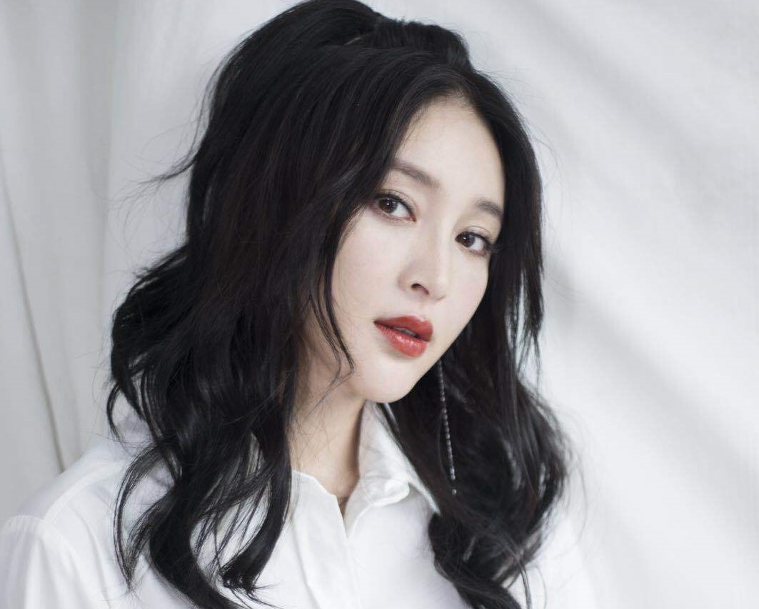 Can Dinh Dinh,  Tan Thuy Hu anh 5