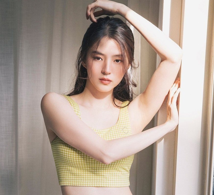 Seo Ye Ji,  Han So Hee,  Tieu Song Hye Kyo anh 2