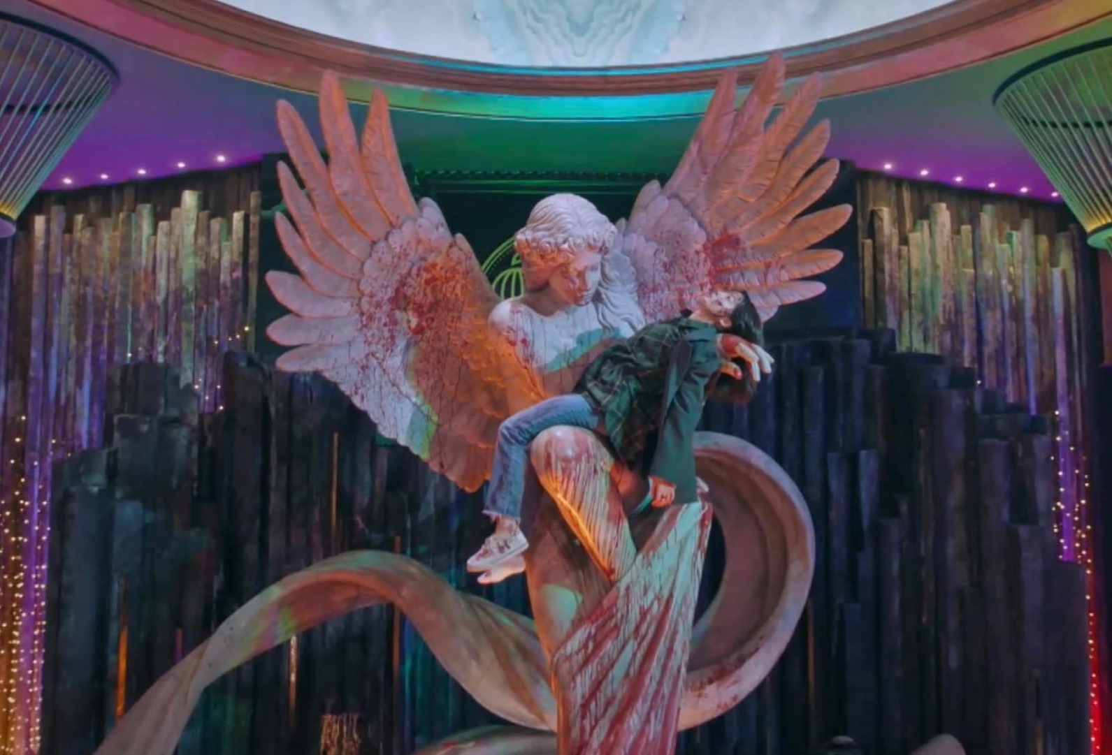 Cuoc chien thuong luu,  Penthouse: War in Life anh 1