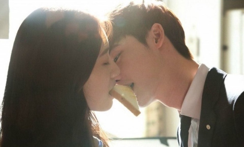 Cuoc chien thuong luu,  Crash Landing on
You,  Hau due mat troi anh 4