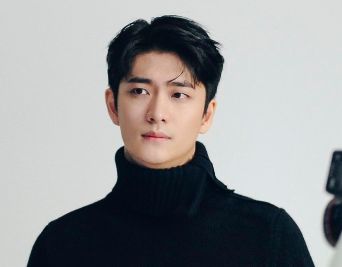 Kang Tae Oh,  Nha Phuong,  Tuoi thanh xuan anh 8