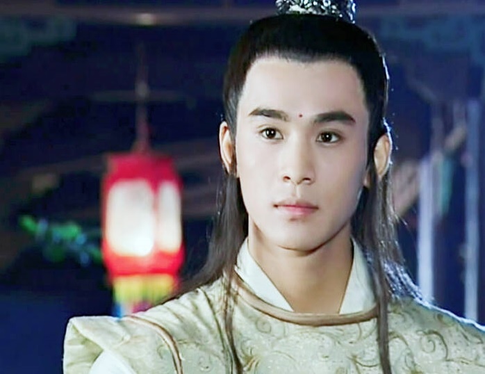 Hoac Kien Hoa,  Chung Han Luong,  Nghiem Khoan,  Kieu Chan Vu,  my nam co trang Hoa ngu anh 8