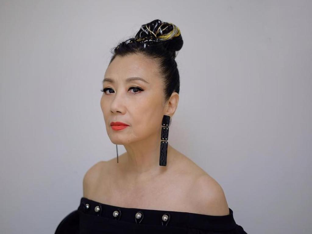 Tu do hieu xa xi cua 'chi dai 74 tuoi' Uong Minh Thuyen hinh anh