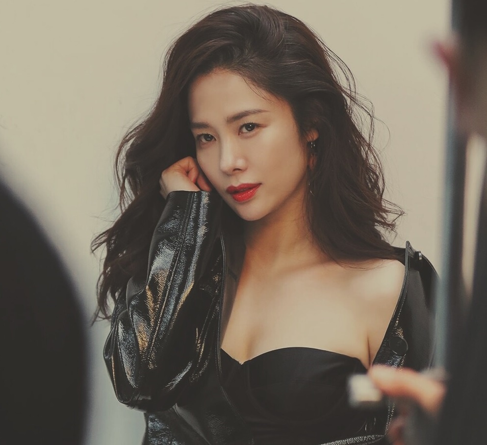 Kim Hyun Joo, Giay thuy tinh, So Ji Sub anh 5