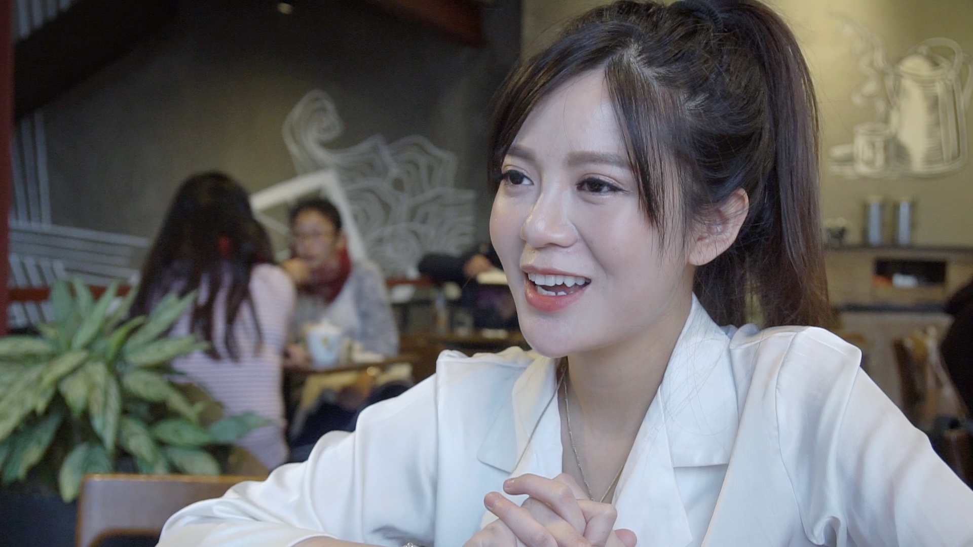 11 bi mat ve hot girl Tu Linh MU hinh anh