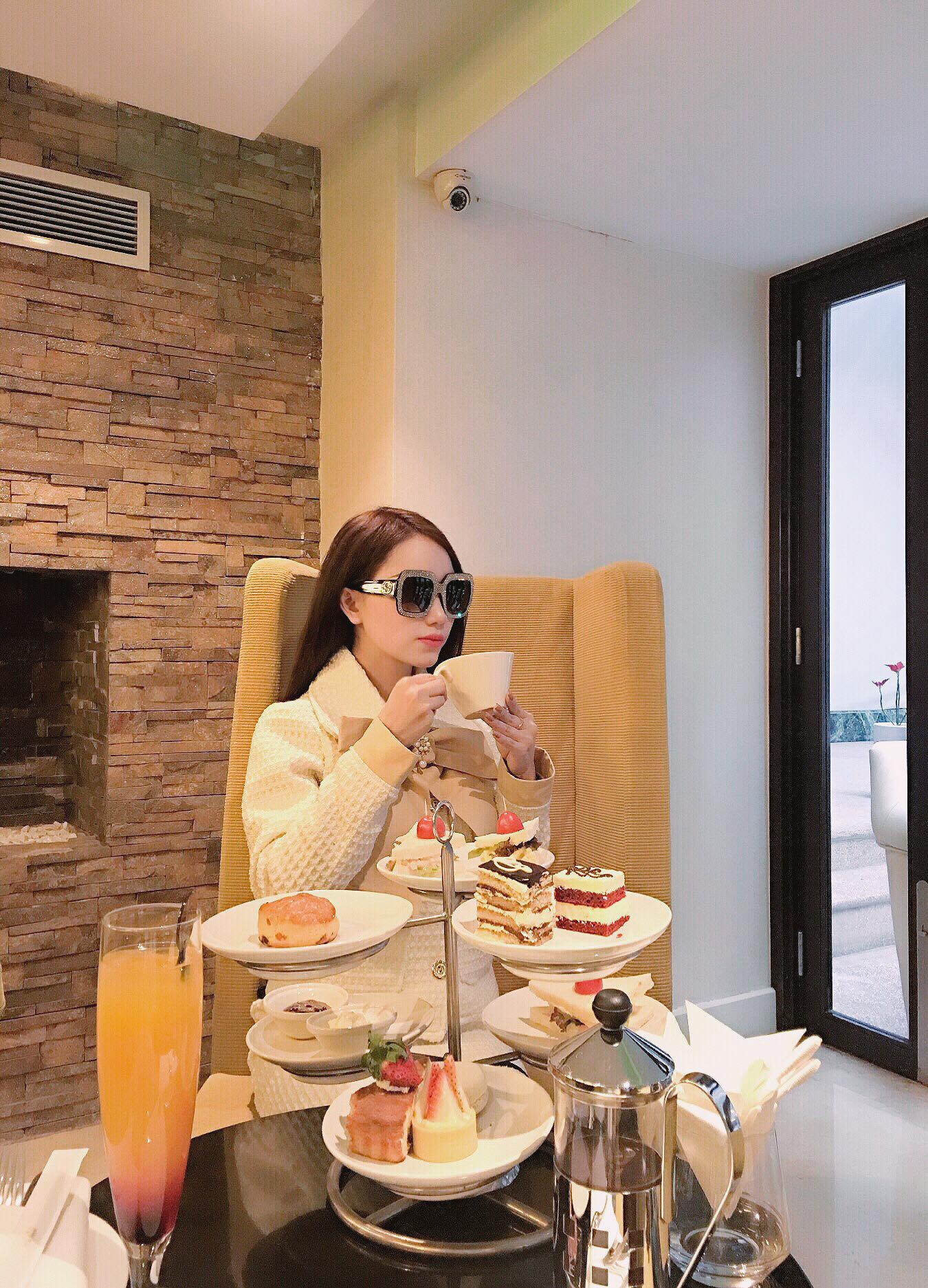 ban gai cau thu u23 Viet Nam anh 13