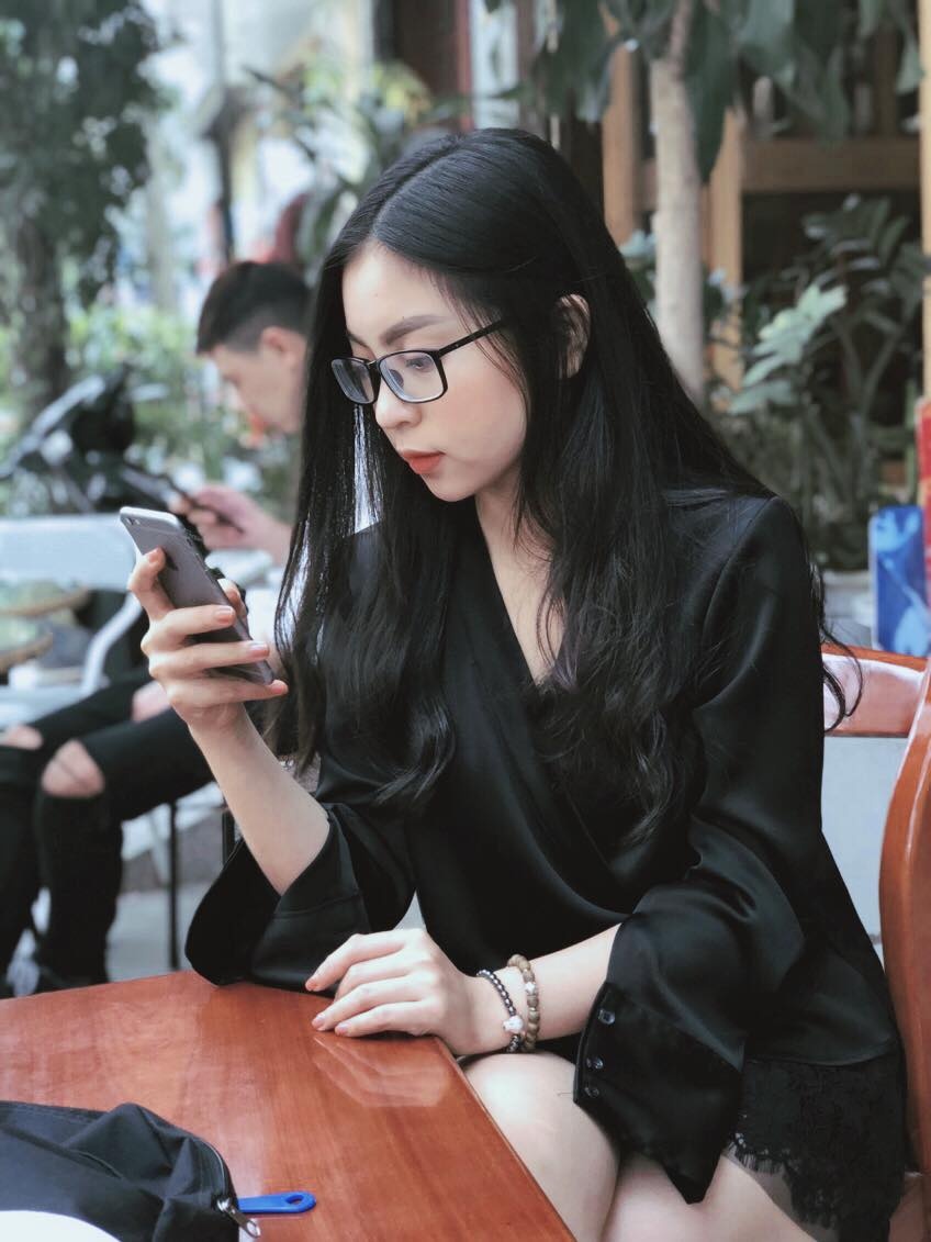 ban gai cau thu u23 Viet Nam anh 2