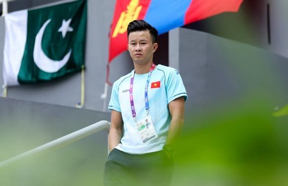 HLV Truong Minh Sang: 'Doi the duc dung cu no luc tranh huy chuong' hinh anh