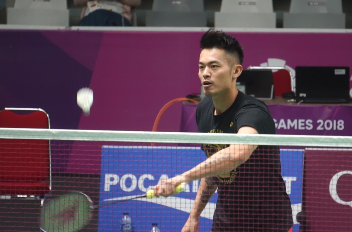 Lin Dan dau tap cung dan em Chen Long truoc ASIAD 18 hinh anh
