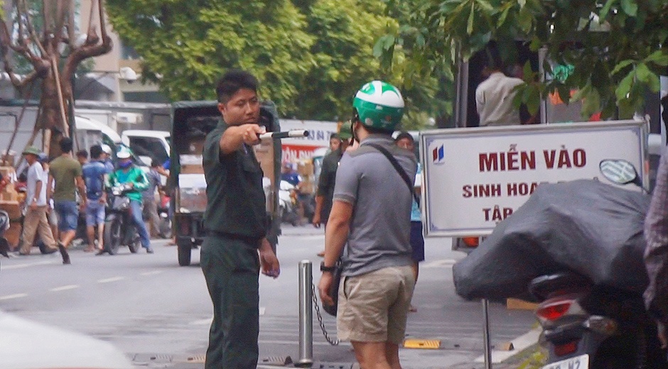 Cuoc song bat an o chung cu Hapulico Complex hinh anh