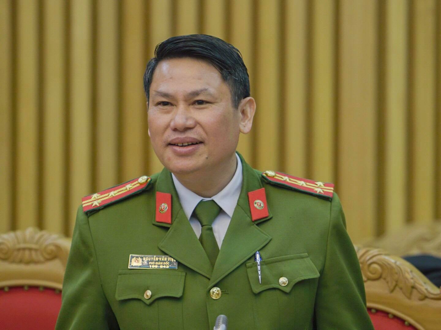 Cong an Ha Noi noi ve viec bat giam ke cam dau bao ke o cho Long Bien hinh anh