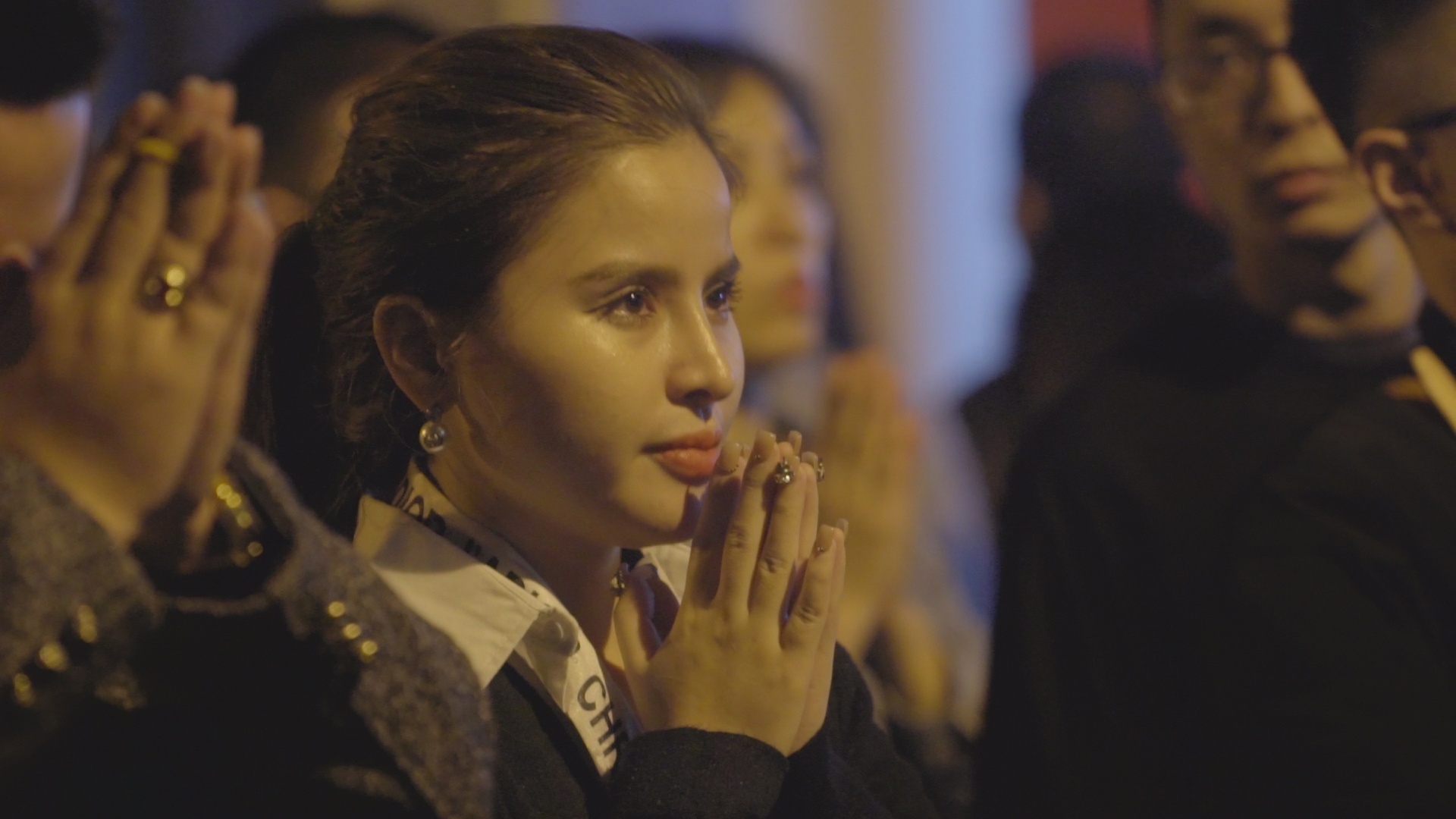 Phu Tay Ho nghi ngut huong khoi sau dem giao thua hinh anh