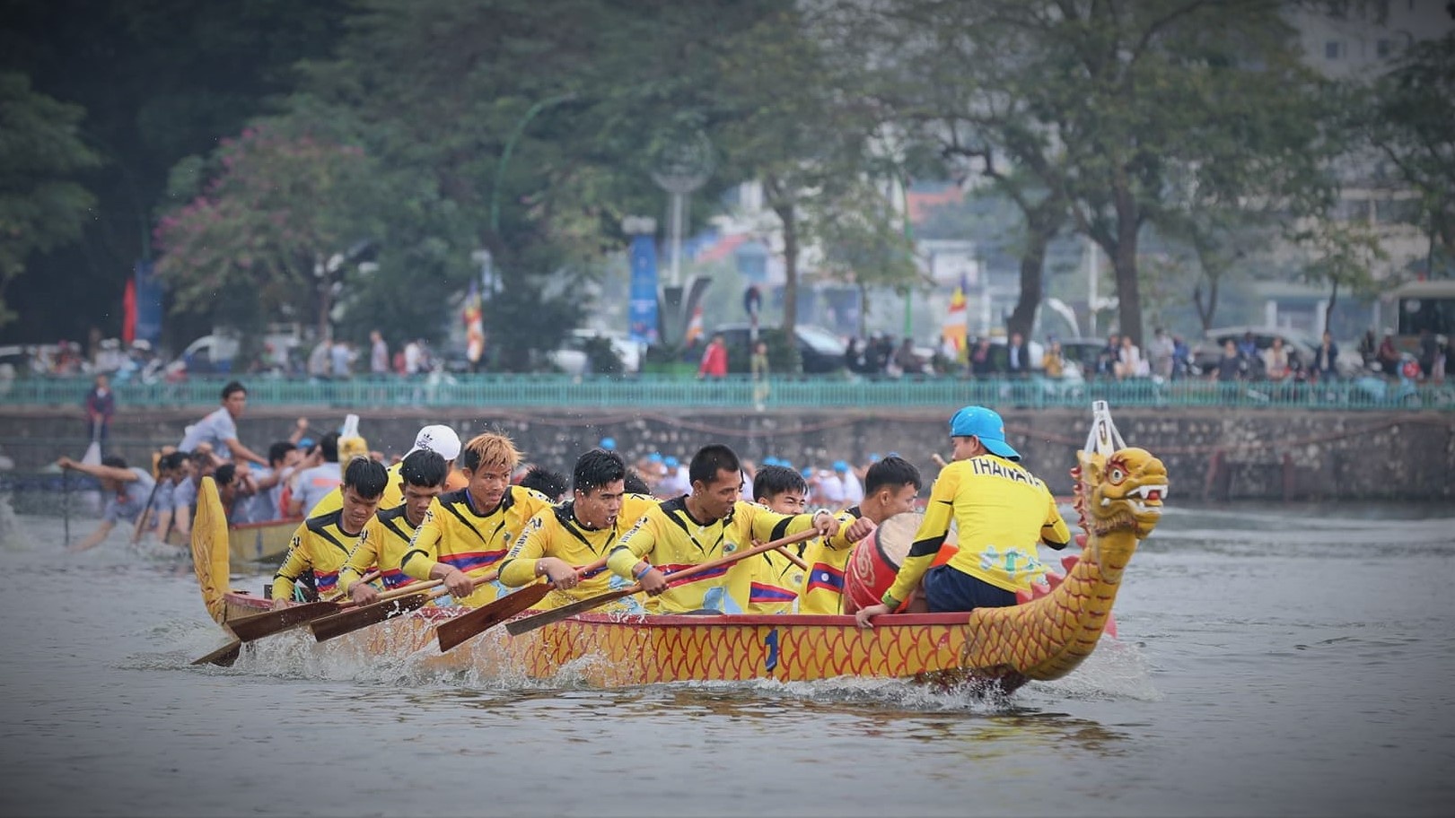 Gan 500 van dong vien tranh tai dua thuyen tai ho Tay hinh anh