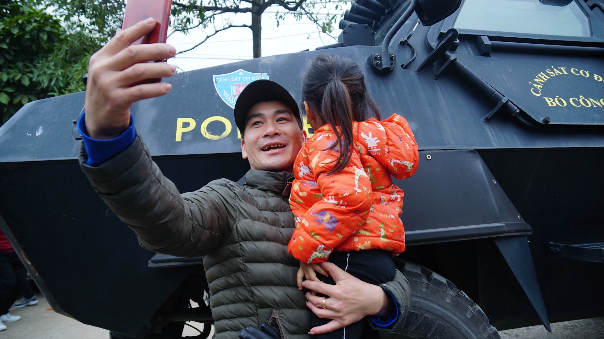 Nguoi dan Lang Son hao hung do ve ga Dong Dang hinh anh