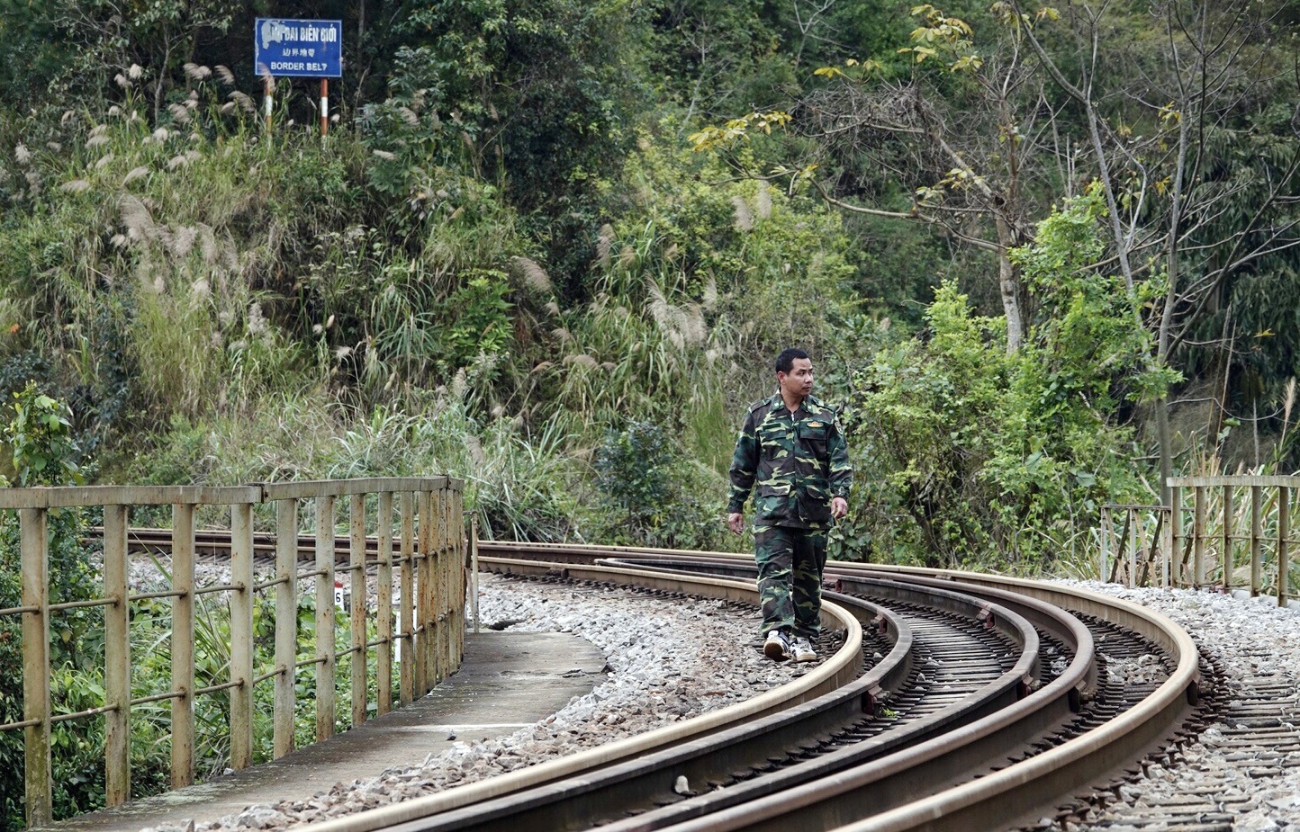 Can canh cung duong sat don tau boc thep cua ong Kim Jong Un hinh anh