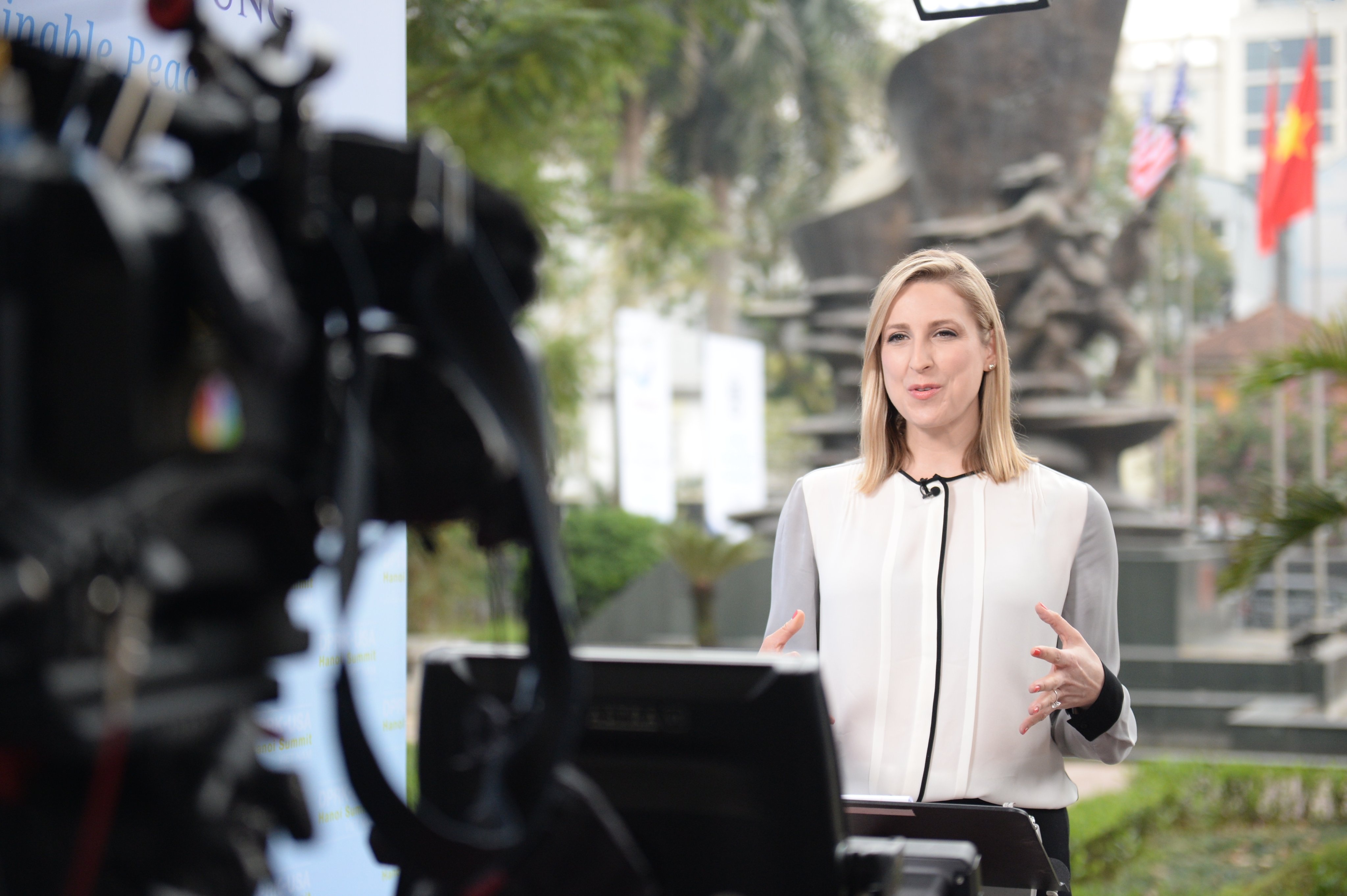 Nha bao Han: 'Bao mat o VN qua cao, chung toi khong tim duoc tin gi' hinh anh