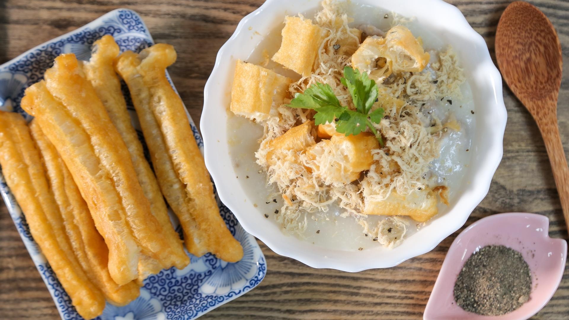 Nau chao suon sun thom ngon, quanh min van nguoi me hinh anh