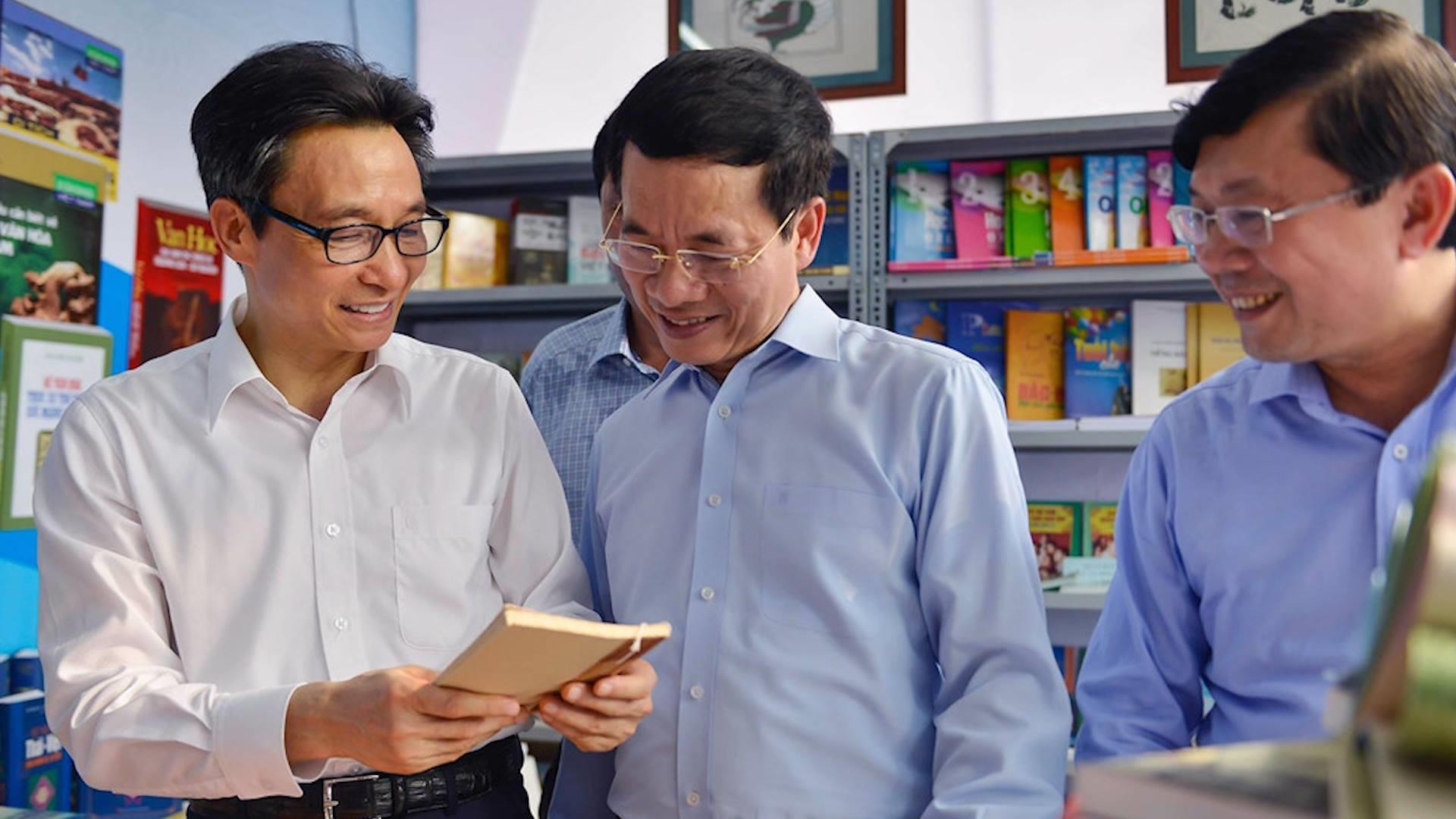 Ngay Sach Viet Nam lan thu 6 thu hut gan 100 gian hang hinh anh