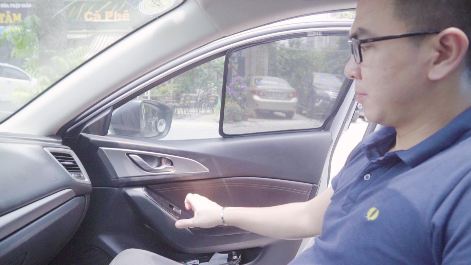 Nhung cach 'thoat ket' khoi oto khi bi khoa kin hinh anh