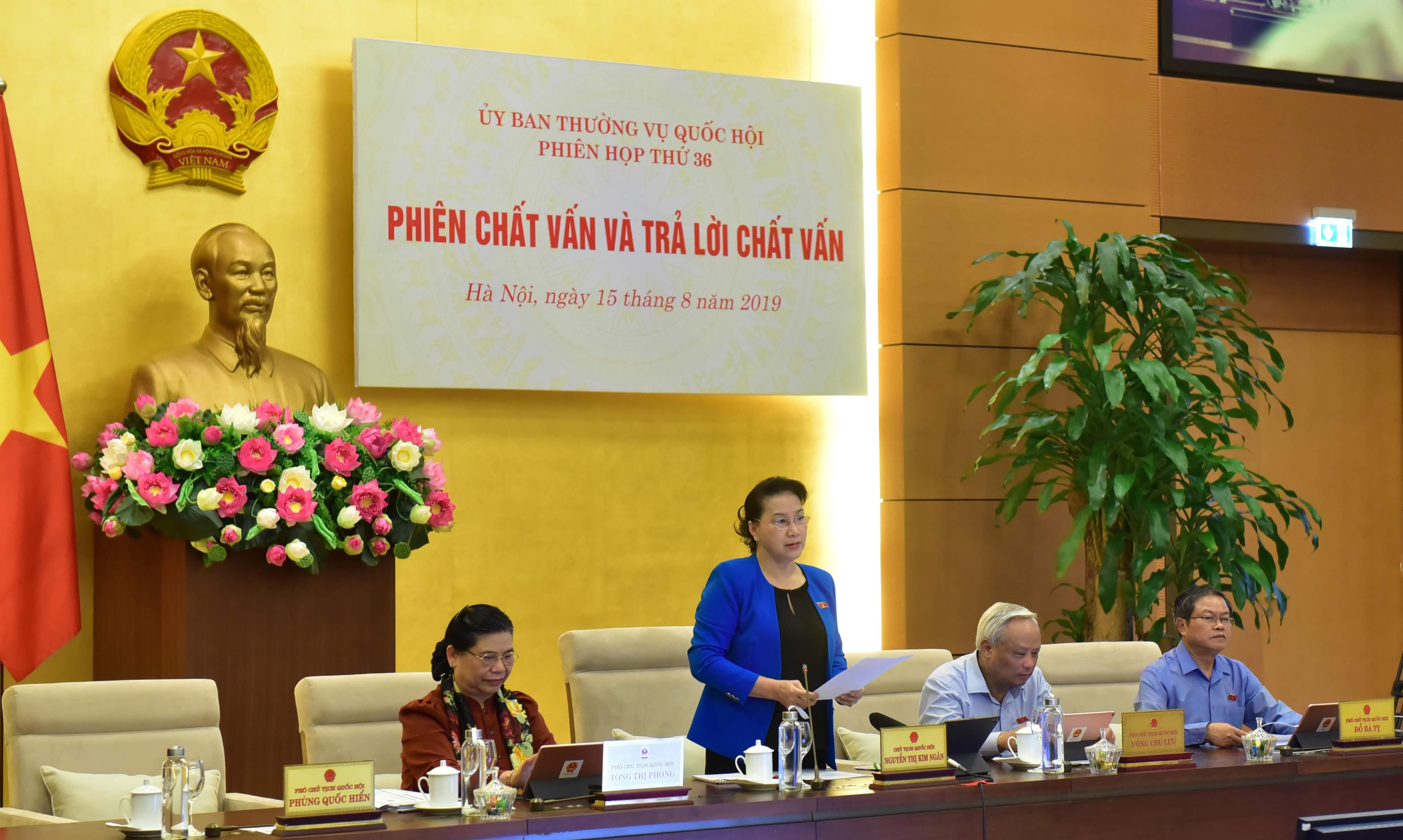 Truc tiep chat van tai Uy ban Thuong vu Quoc hoi chieu 15/8 hinh anh