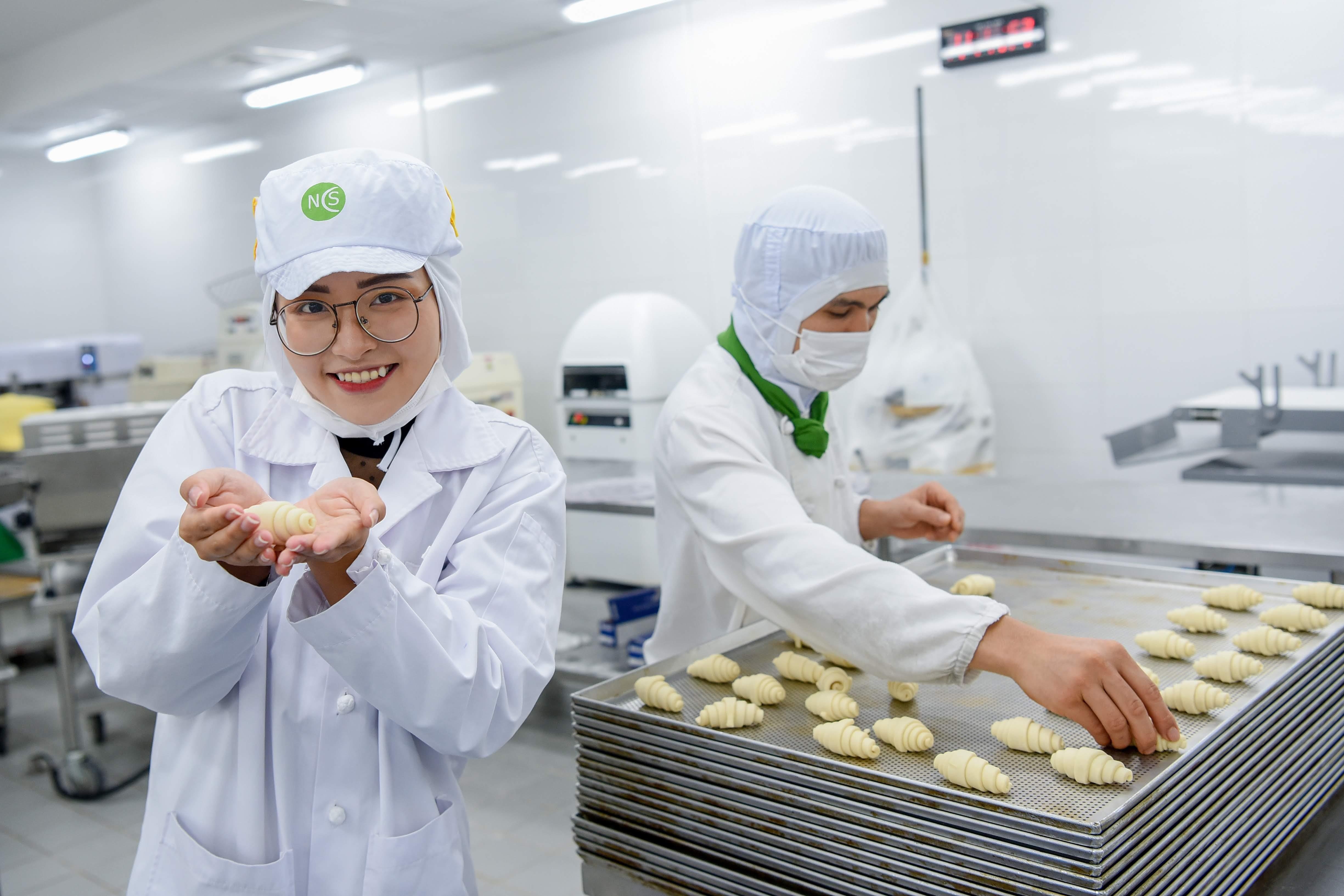 Can canh quy trinh 'sieu sach' tao ra nhung suat an tren may bay hinh anh