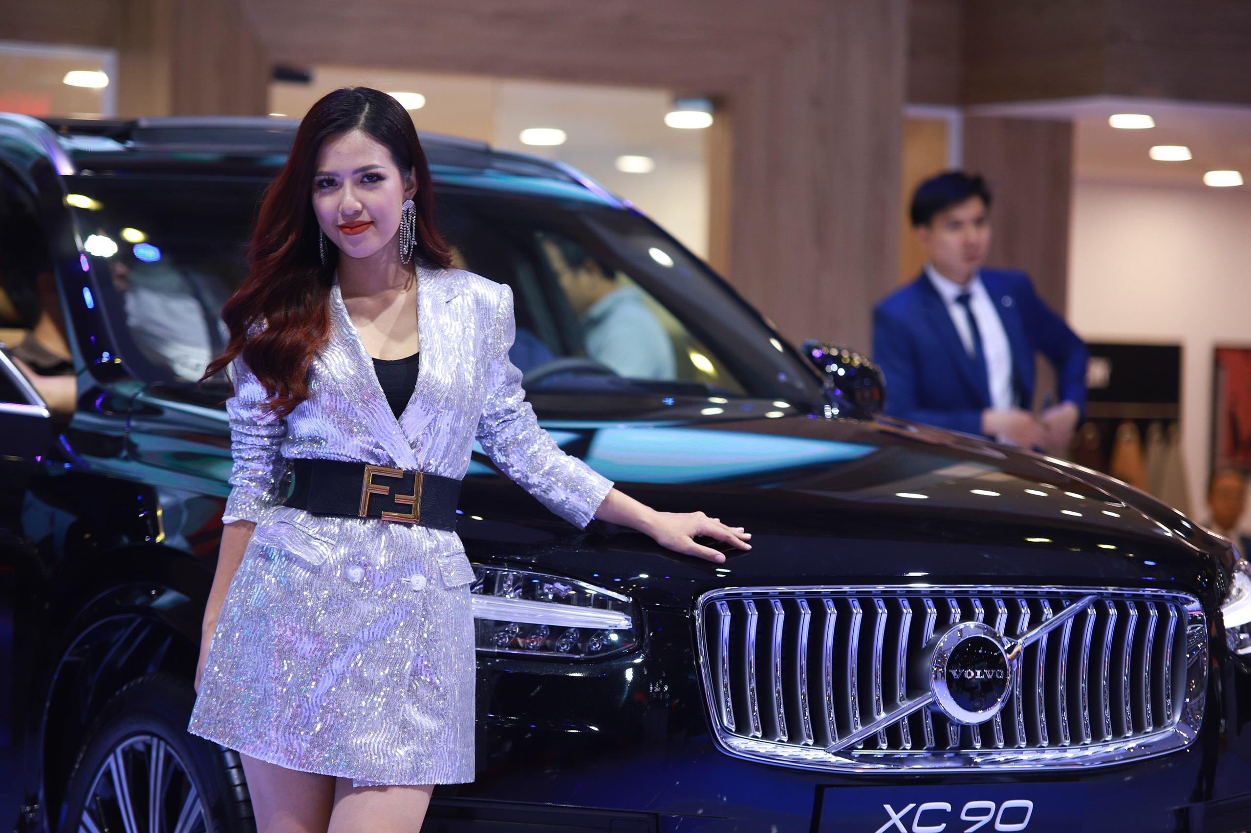 Trai nghiem Volvo XC 90 doi moi gia gan 4 ty dong hinh anh