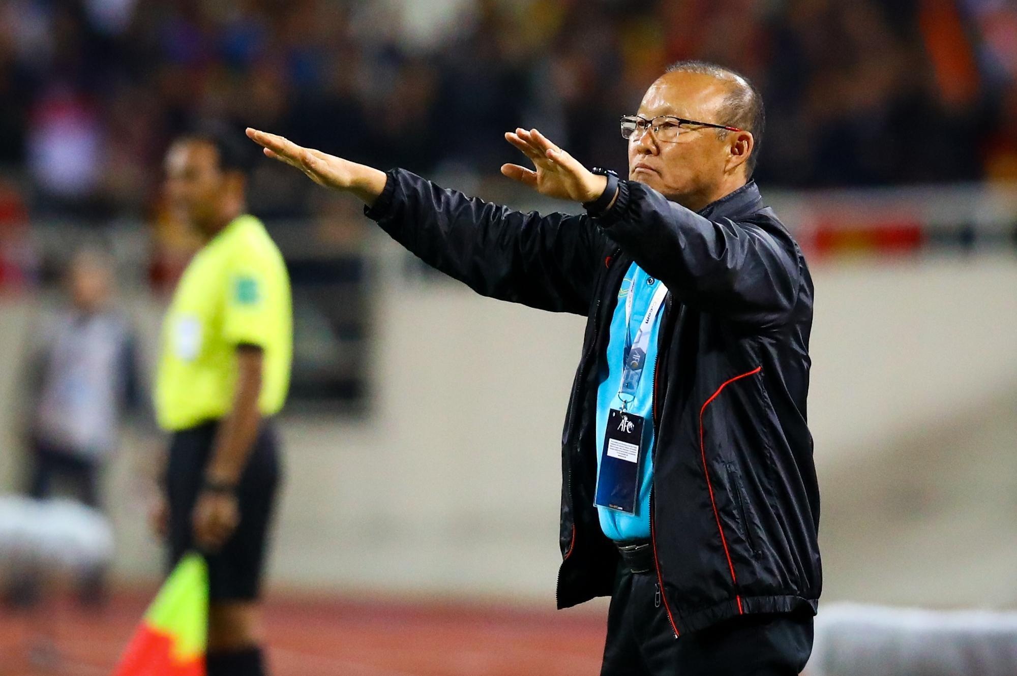 Truc tiep hop bao sau tran Viet Nam - Thai Lan hinh anh