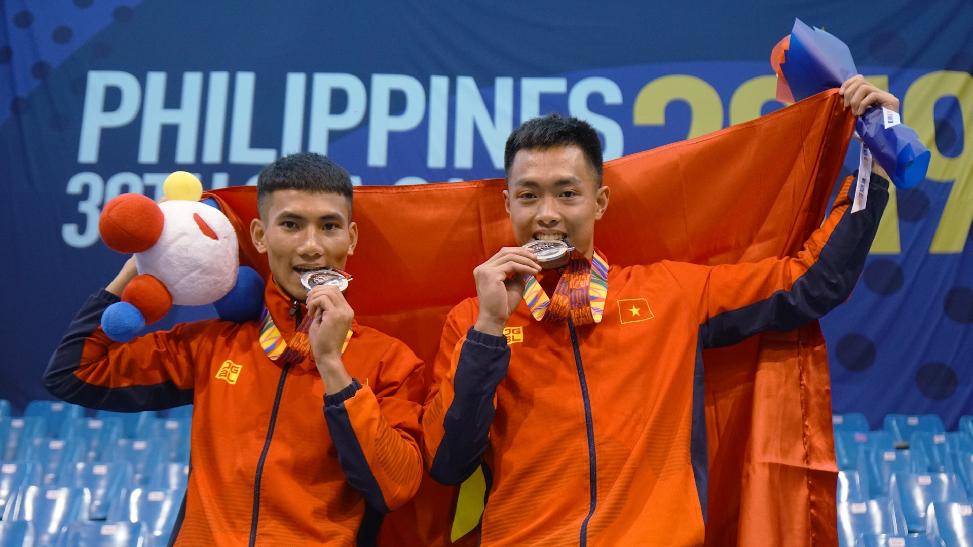 Thai Viet tiec nuoi khi khong the gianh HCV mon vo gay hinh anh