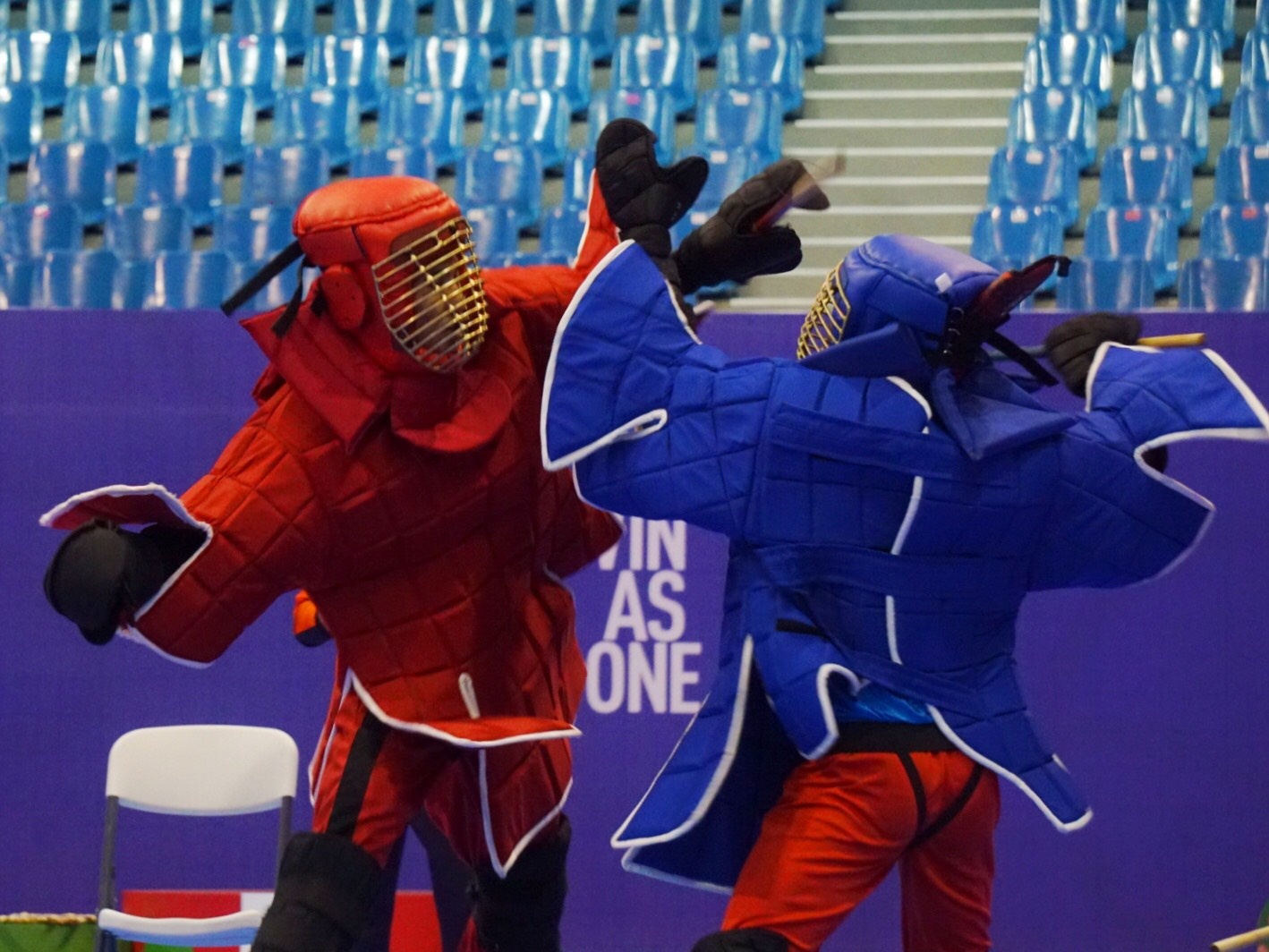 Man dau vo gay cua Vu Van Kien truoc doi thu chu nha hinh anh