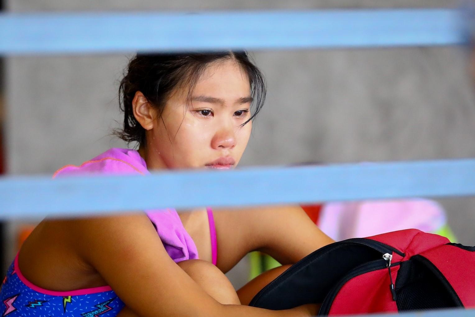 Phuong Anh khoc nuc no vi pham quy, khong duoc thi chung ket hinh anh