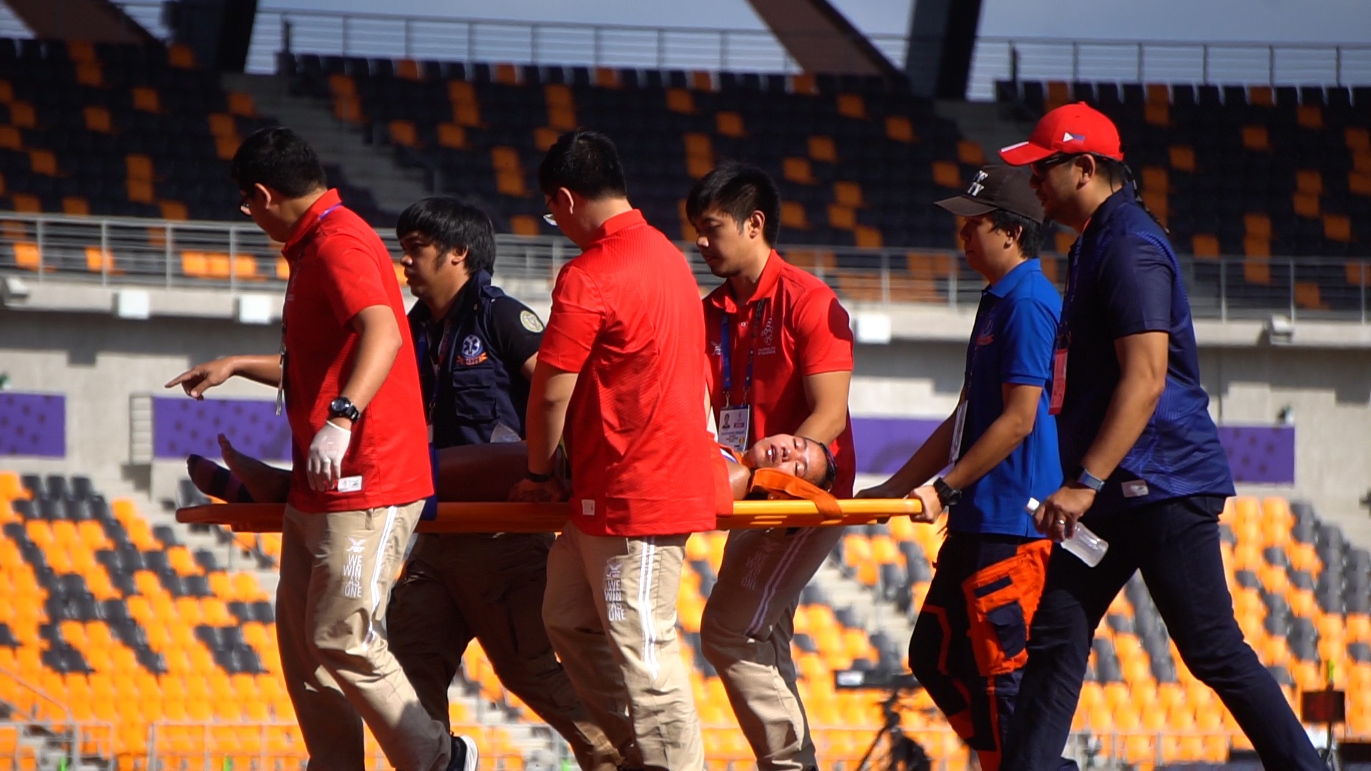 Nu VDV nga tai vach dich o duong chay marathon 42 km hinh anh