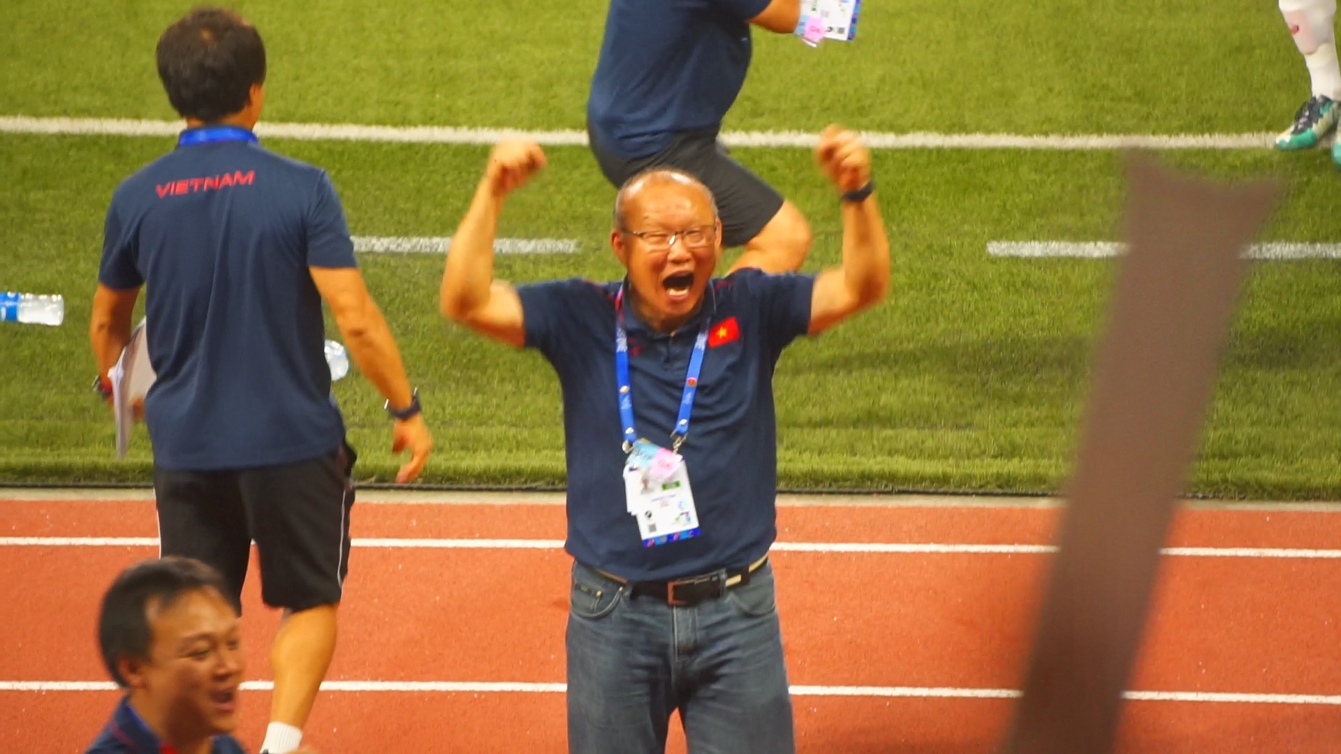 HLV Park Hang-seo an mung ban thang cua Van Hau hinh anh