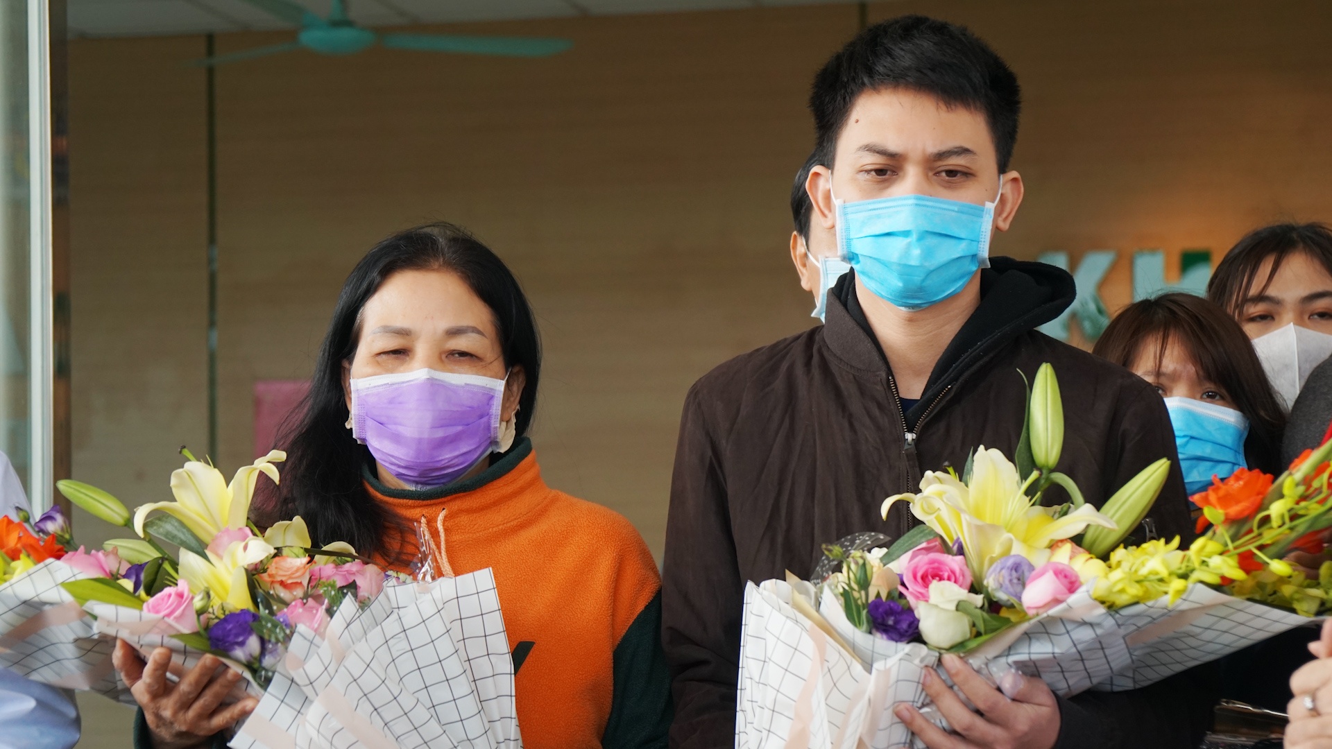 'Cang ky thi nguoi nhiem nCoV cang khien viec chong dich kem hieu qua' hinh anh