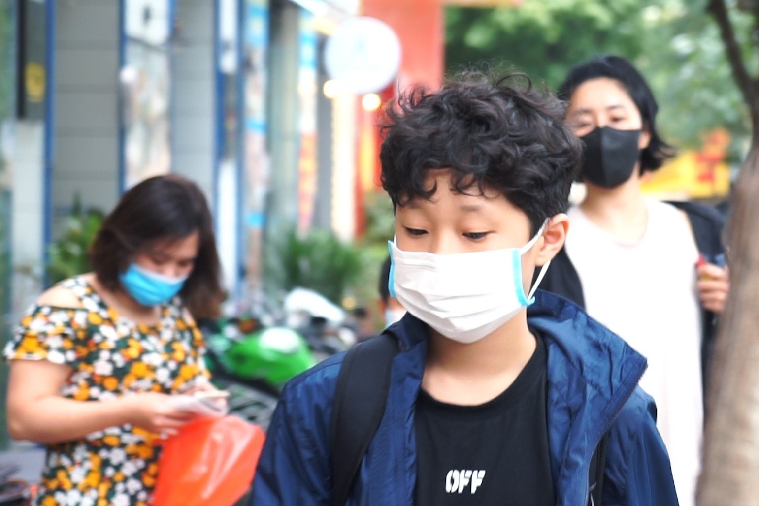 Nguoi Han tai Ha Noi: 'Dung vi Covid-19 ma ky thi chung toi' hinh anh