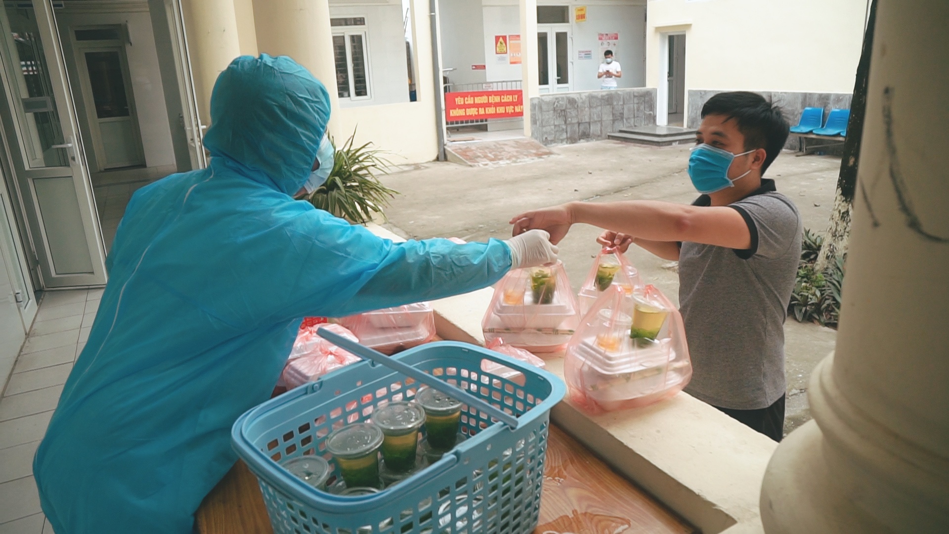 'Can bo y te khong phai doi tuong F1' hinh anh