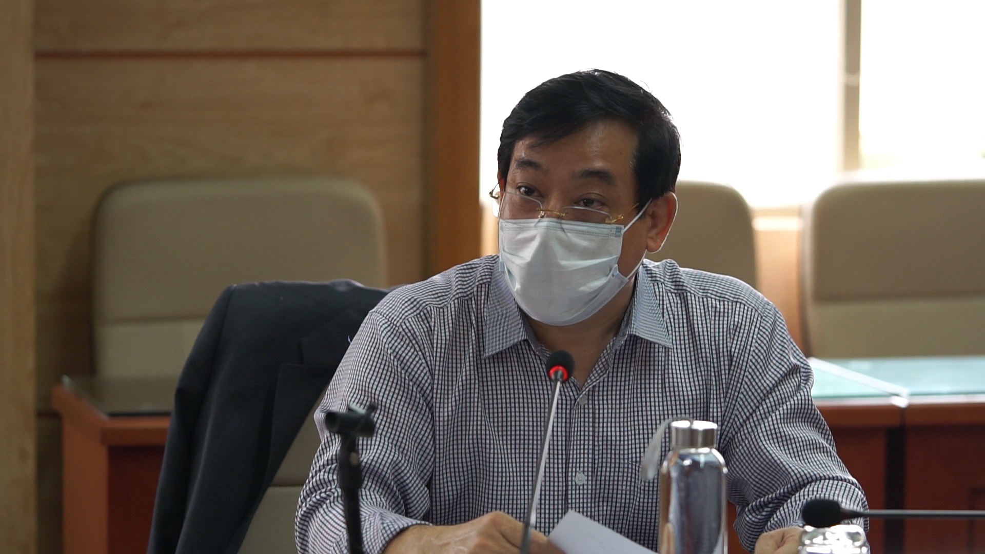 Khong the cach ly toan bo y bac si tai Benh vien Bach Mai hinh anh