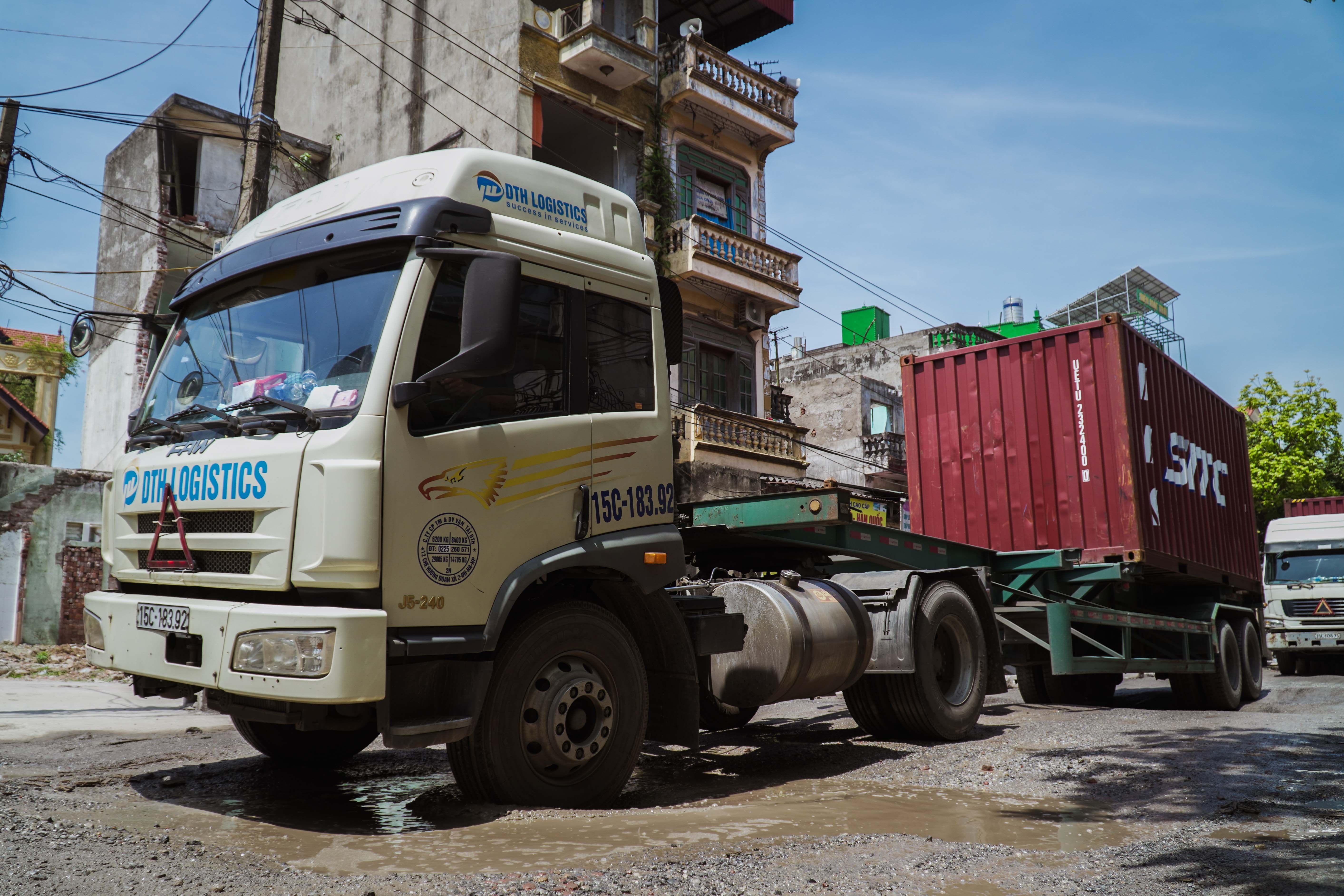 Oto tai, xe container 'cay' nat duong lang khi ne tram BOT hinh anh