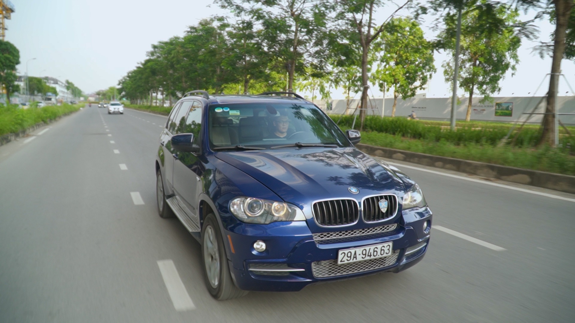 So huu BMW doi cu - thu choi lam cong phu hinh anh