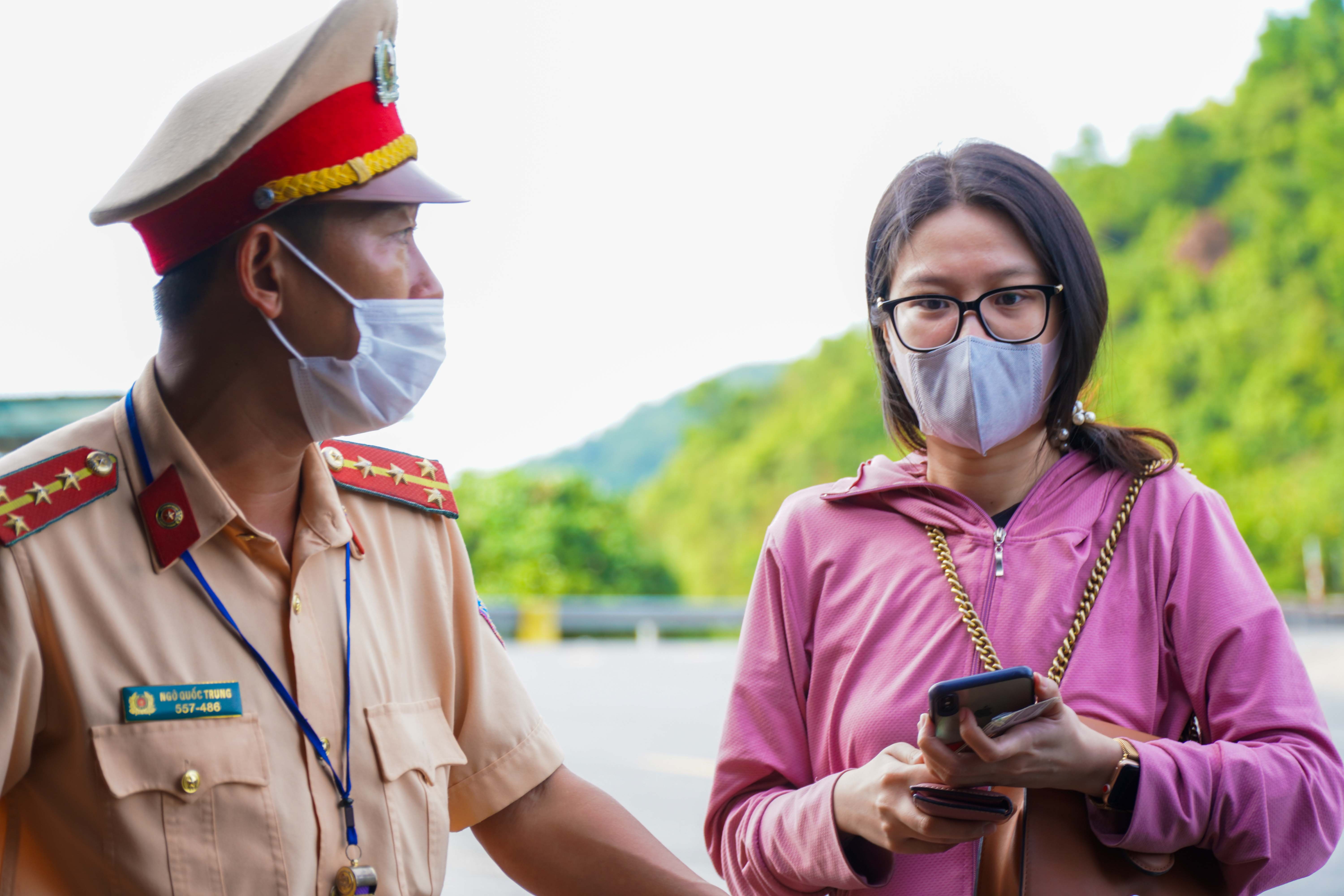 Chot kiem soat nhieu lop tai cua ngo phia bac Da Nang hinh anh