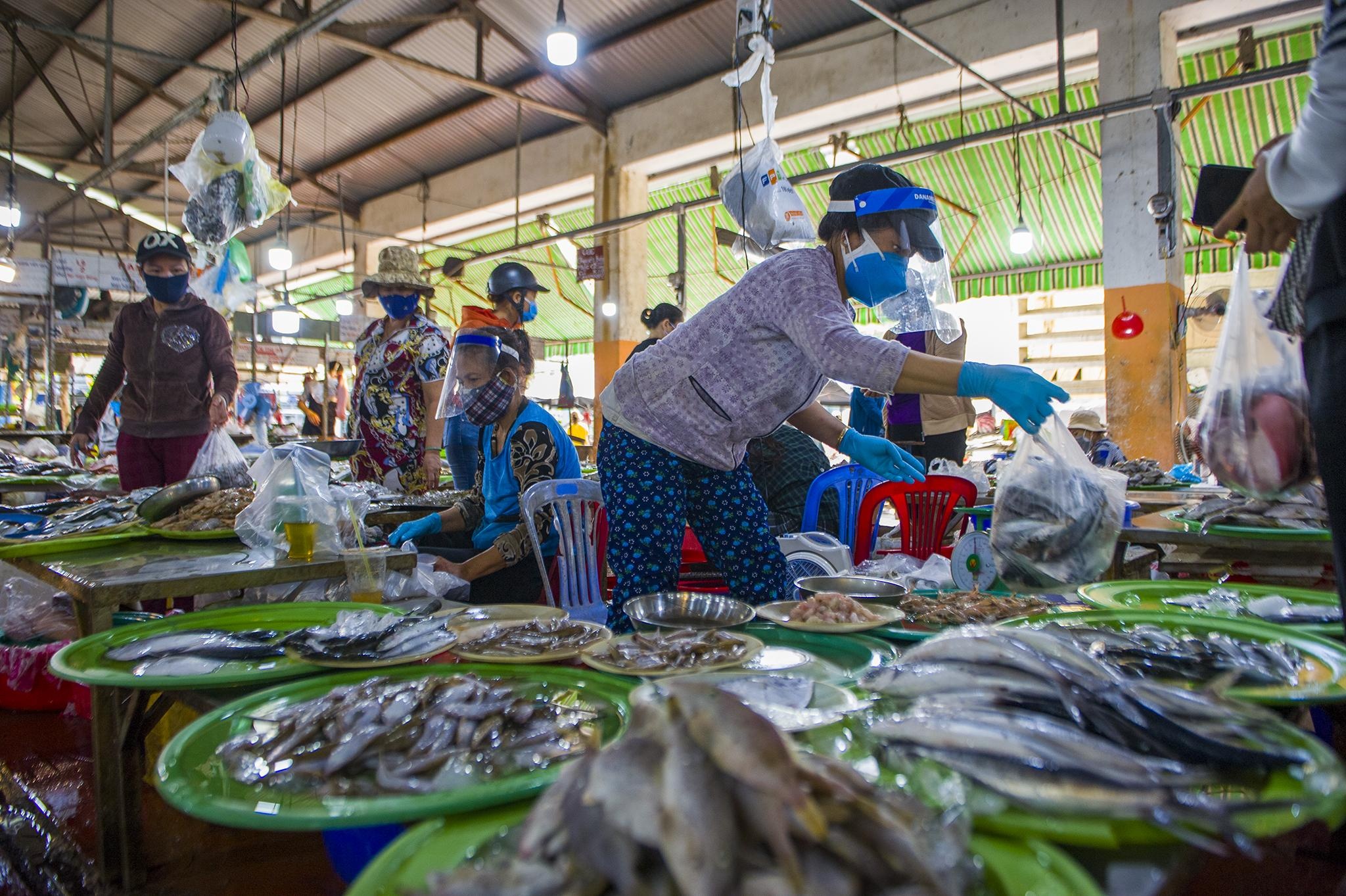 Cho dan sinh o Da Nang dang hoat dong ra sao hinh anh