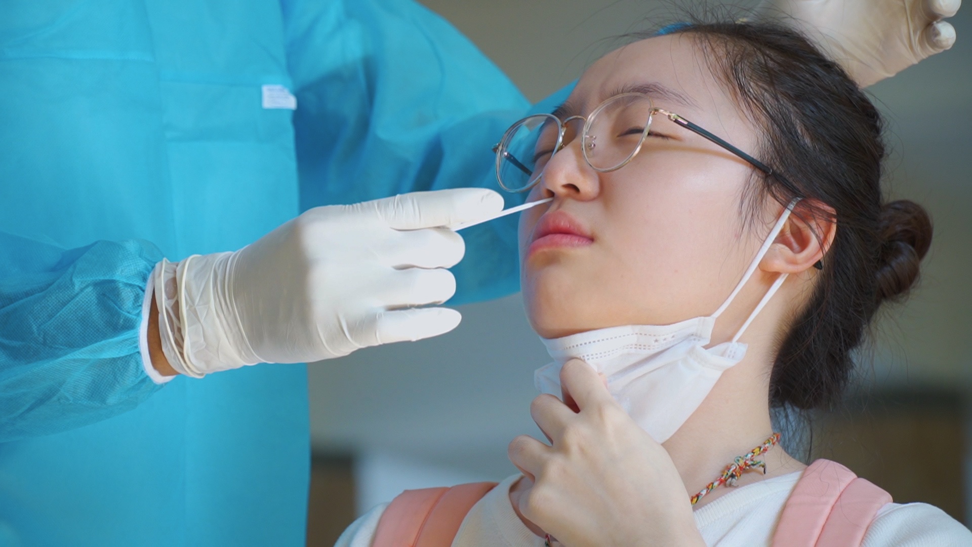 Thi sinh Da Nang lan dau duoc xet nghiem Covid-19 hinh anh