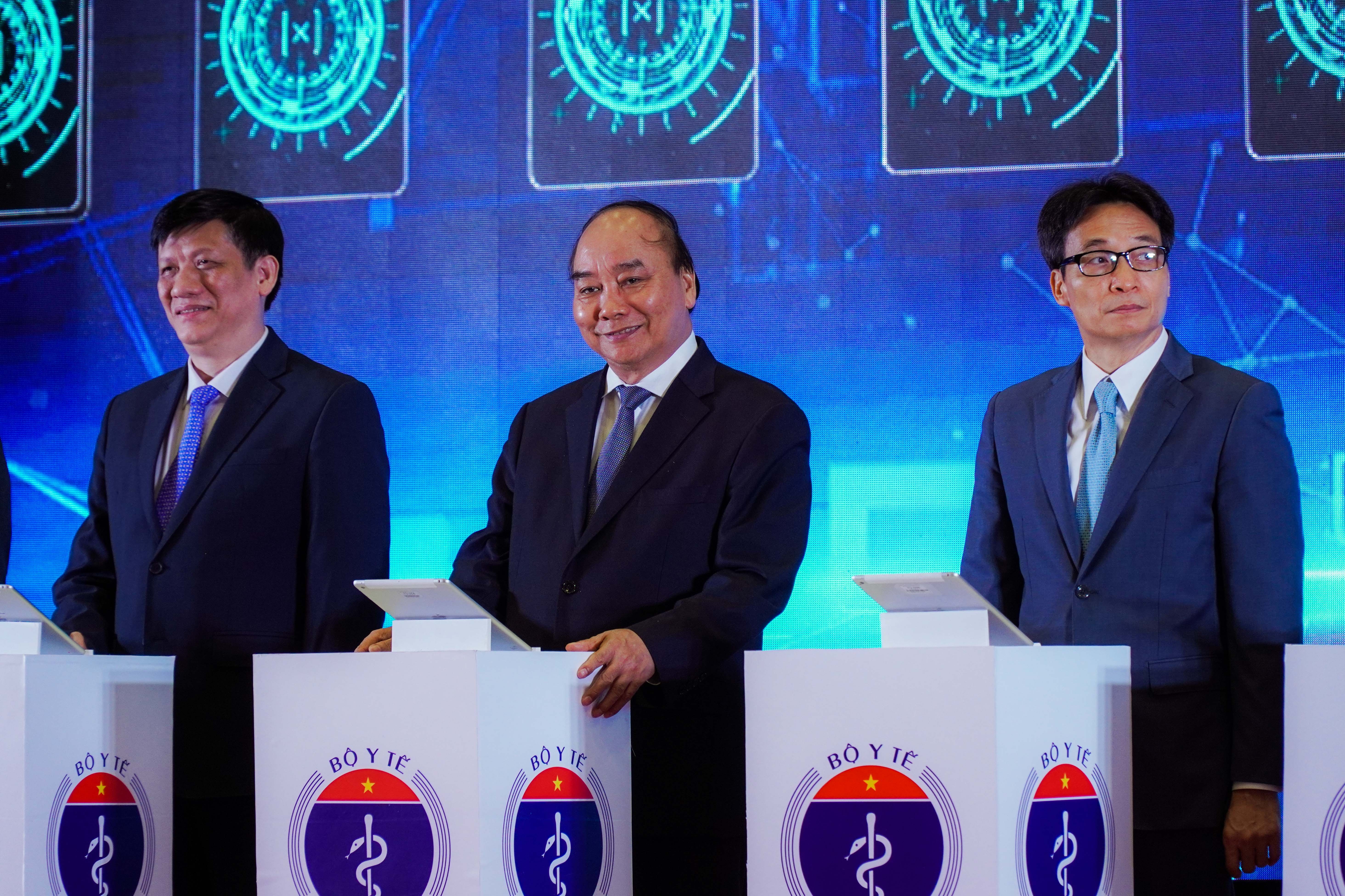 Giai phap giup benh vien tuyen tren khong con tinh trang qua tai hinh anh