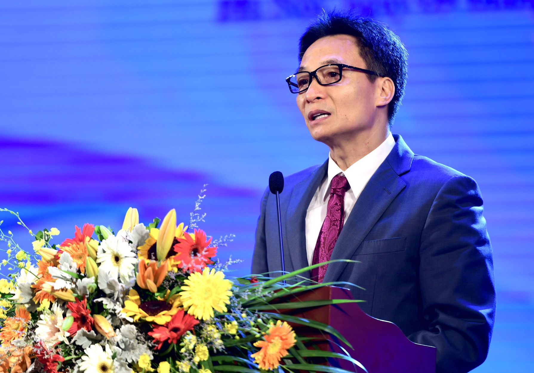 'Can khoi day cam hung doc sach cho nguoi Viet' hinh anh