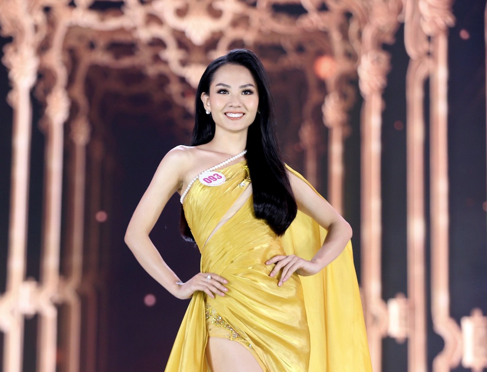 Top 15 Hoa hau Viet Nam trinh dien trang phuc da hoi hinh anh