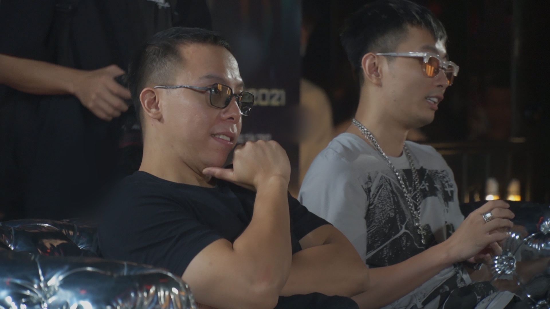 Ben trong phong casting Rap Viet mua 2 tai Ha Noi hinh anh