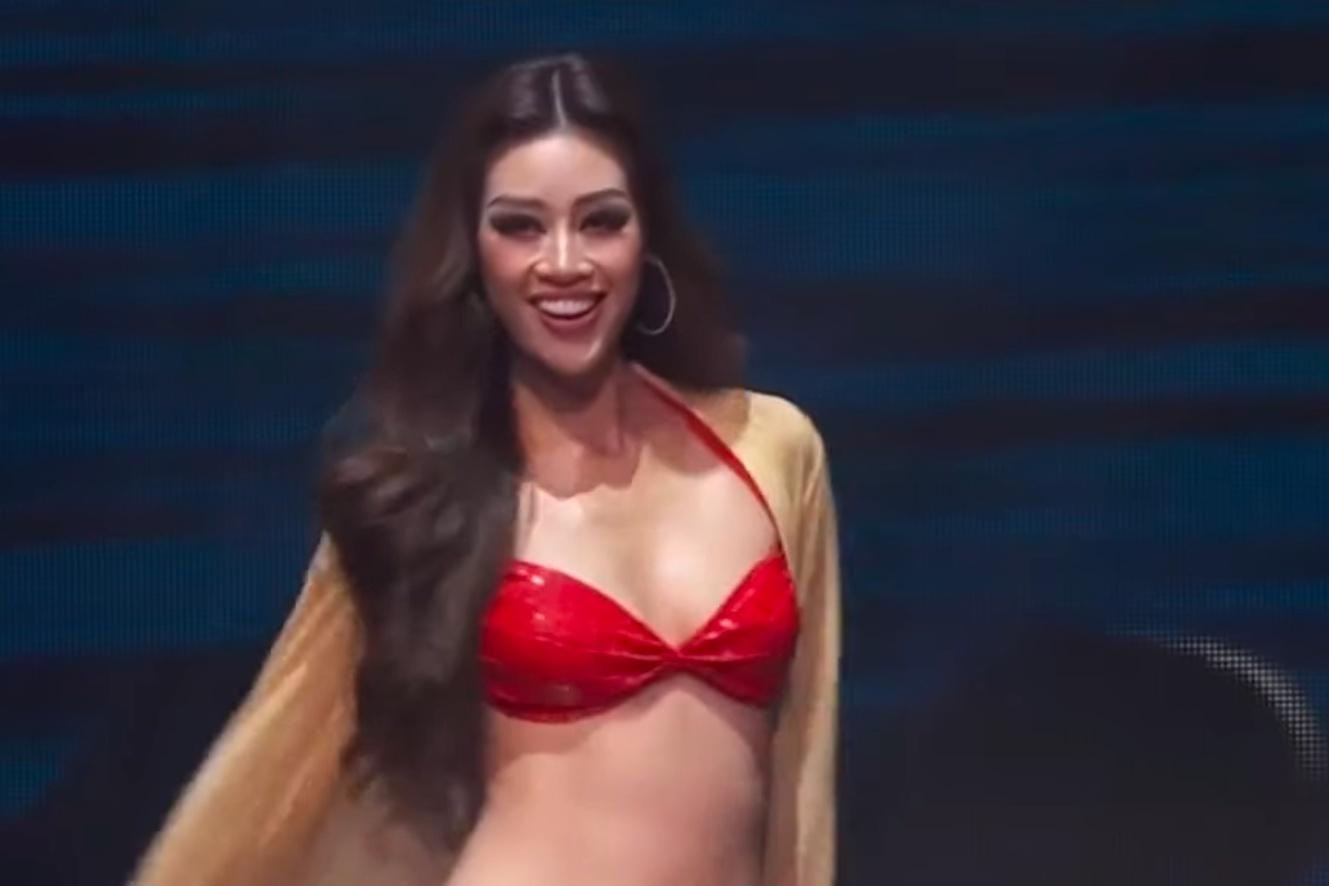 Man trinh dien bikini cua Khanh Van trong chung ket Hoa hau Hoan vu hinh anh